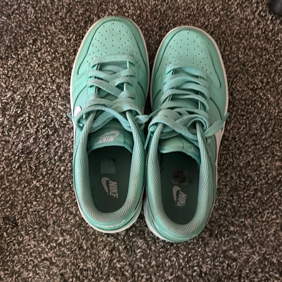 Nike Dunk Low Emerald Rise (GS - Picture 1 of 6